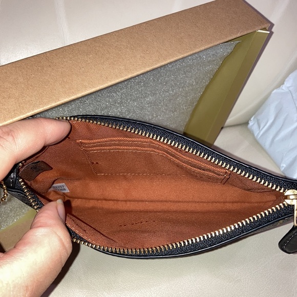 NEW Coach Black Multi B4 Plaid Wristlet - Picture 10 of 14